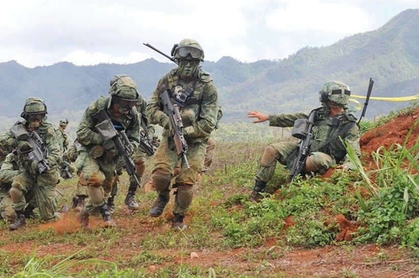 新加坡士兵在一次演训中。（图片来源：中国hawaiiarmyweekly.com）