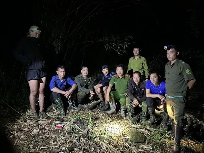 越南黄连国家公园成功救援两名迷路奥地利游客。（图片来源：越通社）