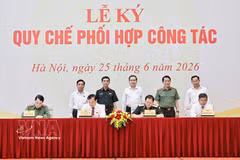 越南国会主席陈青敏出席国防、安全与外交联动机制签字仪式。图自越通社