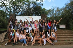 各国佳丽将齐聚岘港参加全球遗产小姐大赛。图自Vietnam+