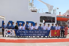越南海警8001号船赴韩国访问并开展交流活动。图自越通社