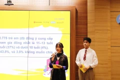 在制定网络安全政策中倾听儿童的声音。图自越通社