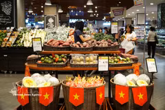 在马来西亚永旺超市入口处摆放越南商品。图自越通社