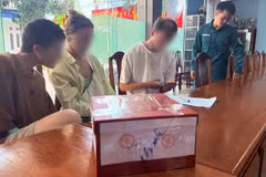 岘港市发现一名外国人非法操控无人机。图自劳动报