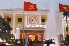 越南共产党第十四届中央委员会第一次全体会议在越共中央驻地召开。图自越通社