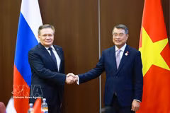 越南政府总理会见俄罗斯国家原子能公司总裁阿列克谢·利哈切夫。图自越通社