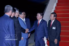 越共中央书记处常务书记陈锦秀抵达金边开始对柬埔寨王国进行正式访问。图自越通社