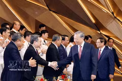 越共中央总书记、国家主席苏林在河内出席人民公安参谋力量传统日80周年纪念典礼。图自越通社