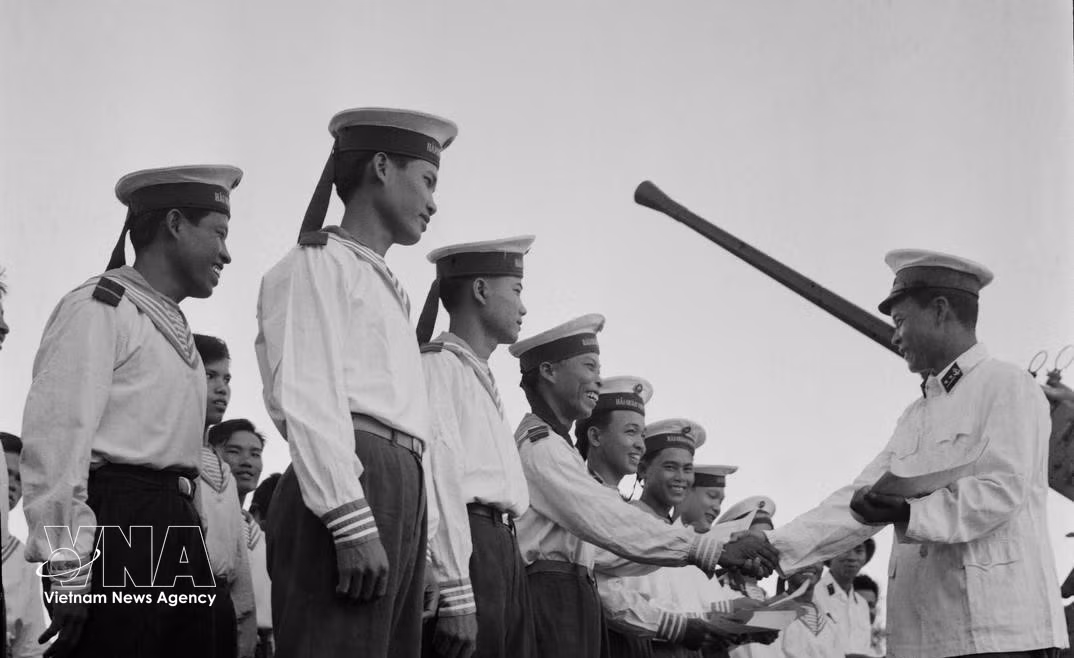 传承首战告捷神 越南人民海军稳步迈向正规化现代化建设