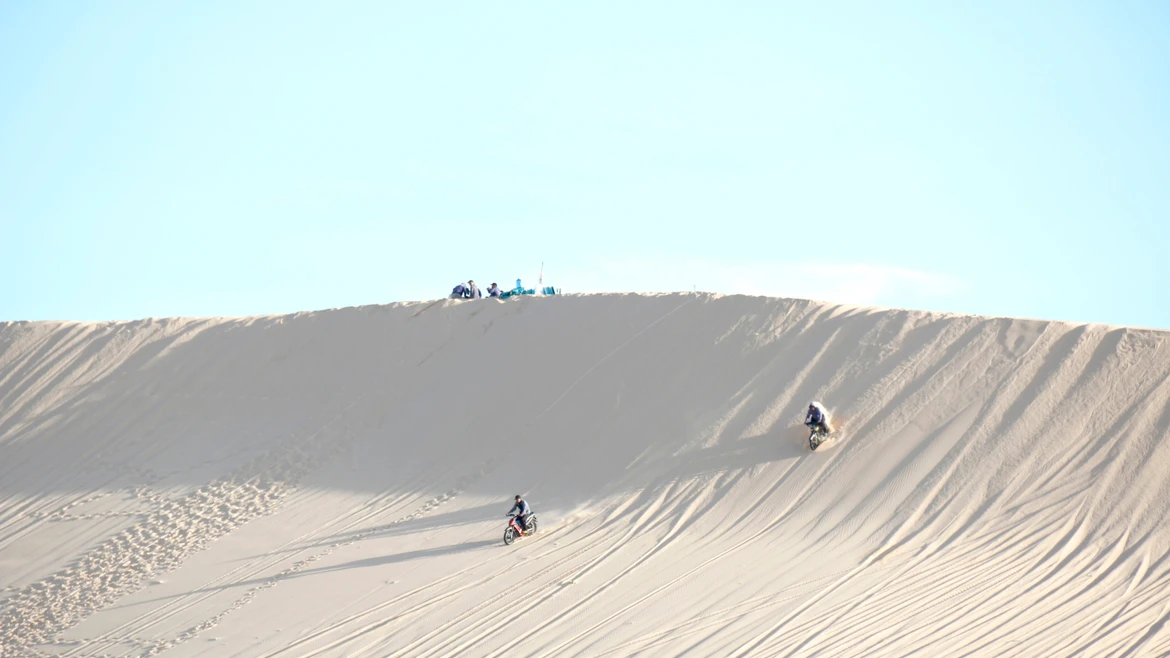 到林同省领略“小撒哈拉沙漠”的独特之美