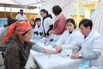 基本社会服务如医疗、教育、清洁饮用水和信息等得到扩大，有效满足农村居民，尤其是少数民族同胞的需求。图自越通社
