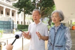 曾担任电影《阮爱国在香港》顾问的研究学者李明汉接受越通社记者的采访。图自越通社