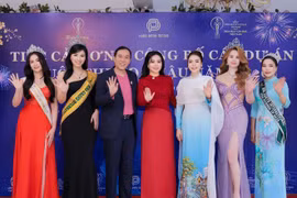 *从潘莺传媒“选美生态体系”成长起来的历届佳丽及组委会代表 图自越通社