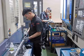 在太原省点瑞工业区KD Heat Technology有限公司，工人正在为汽车和摩托车制造业生产零部件。图自 越通社