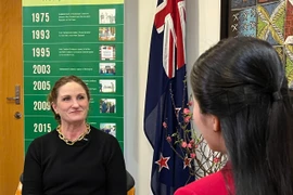 新西兰驻越大使卡罗琳·雷切尔·贝雷斯福德接受越通社记者的采访 图自越通社