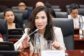 越南—瑞士经济论坛秘书长瑞秋·阮·伊申施密德发表讲话 图自越通社