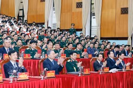 越共中央总书记、中央军委书记苏林走访调研军事技术学院图自越通社