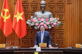 越南政府总理范明政主持召开政府常务会议 图自越通社