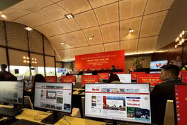 越共十四大新闻中心现场 图自越通社