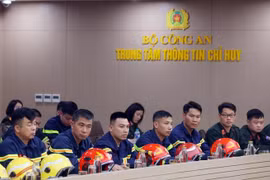 越南公安部救援工作组整装待发赴缅甸执行救灾任务。图自越通社