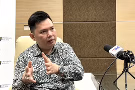 马来亚大学（University of Malaya）外交、安全与战略问题分析员柯林斯·钟耀杰 图自越通社