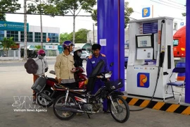 同塔省许多加油站保障成品油供应 图自越通社