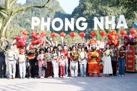 越南多地喜迎新年首批游客 2026旅游年序幕拉开