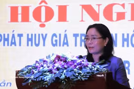 越南文化体育与旅游部副部长郑氏水在会议上发表讲话。图自越通社
