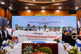 与会代表合影 图自越通社