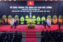 原越南国家主席陈德良追悼会在河内隆重举行