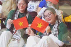 爱国情怀在当代青年的心中激荡不息