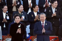 越共中央总书记苏林出席老挝国庆50周年庆典