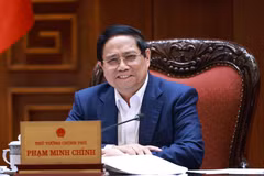 精简组织机构必须紧跟党的方针政策并符合实际需求