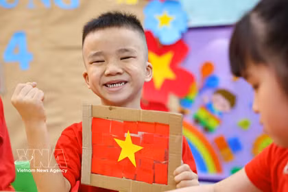 播撒爱国种子 培育祖国未来新苗
