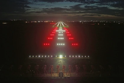 隆城机场全套助航灯光系统正式投入运行