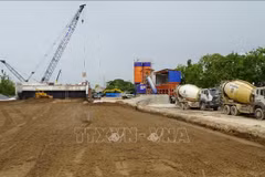 高岭-安友高速公路一期工程施工。图自越通社