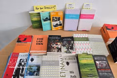 展示被翻译成德语的关于越南的作品。图自越通社