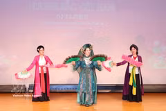 “越南风采”文化艺术交流活动在日本精彩亮相。图自越通社