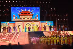 2025年升龙 - 河内文化节的文艺表演节目。图自越通社