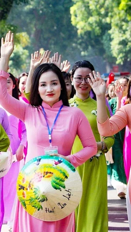 培养新时代越南妇女 使其真正成为发展的动力