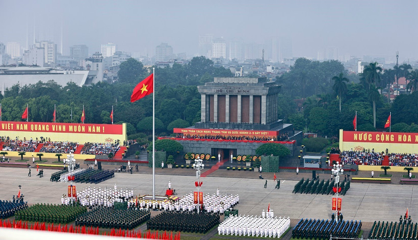 附图：越南举行国庆80周年盛大阅兵。图自越通社