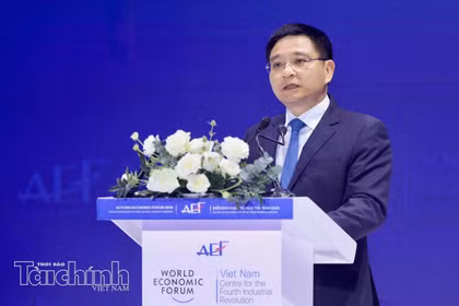 越南政府副总理阮文胜发表讲话。图自thoibaotaichinh.vn
