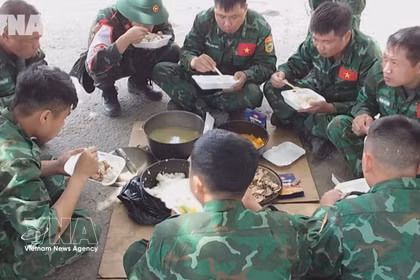 越南救援队在委内瑞拉执行救援任务背后的暖心瞬间