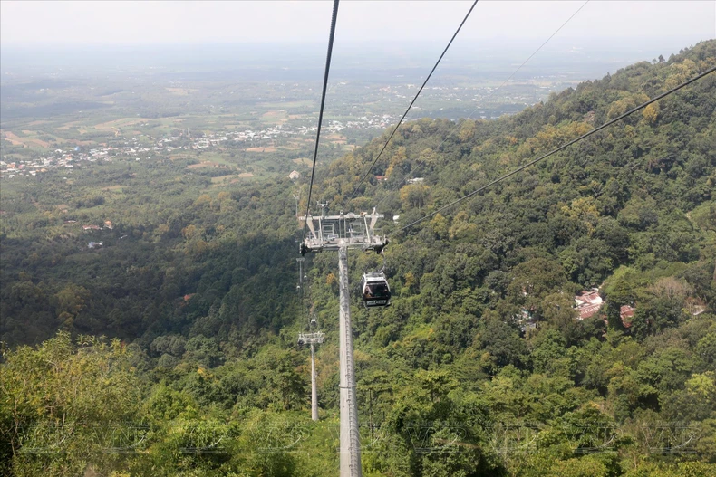 同奈省的旅游胜地——嘉老山 