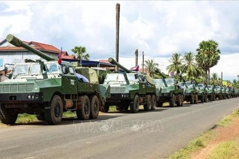 柬埔寨与泰国启动重武器第二波撤离行动。图自越通社