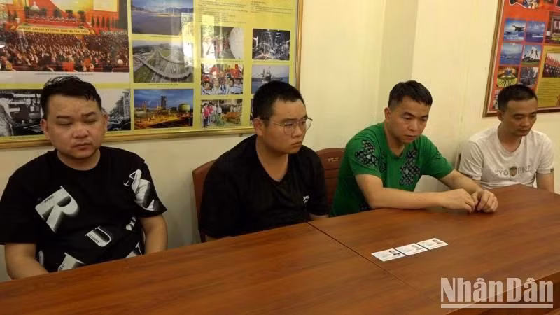 谅山边防部队逮捕组织人员非法入越南团伙。图自人民报