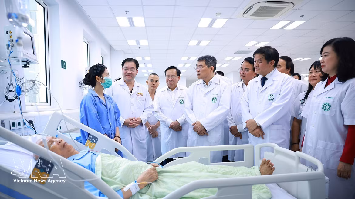 黎明兴强调：人是国家发展的中心、主体、目标和动力
