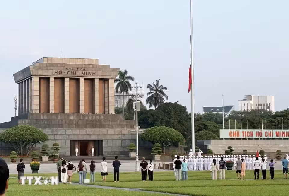 越南为老挝国会主席赛颂蓬·丰威汉举行两天全国哀悼