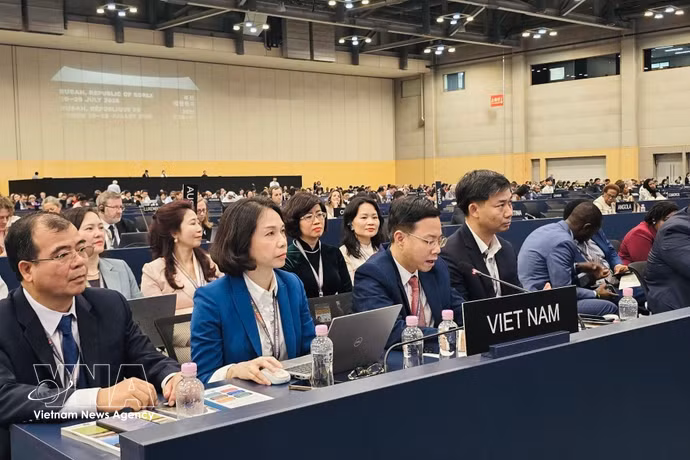 越南出席在韩国釜山举行的第48届联合国教科文组织世界遗产委员会会议。图自越通社
