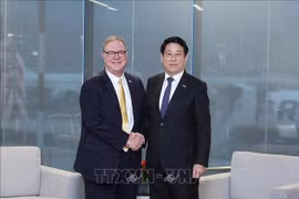 越南国家主席梁强会见华盛顿州副州长丹尼·赫克。图自越通社